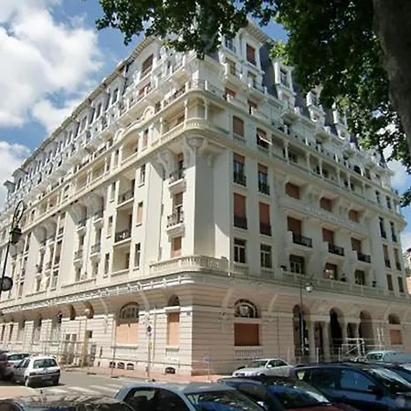 Studio De Charme Palais Des Parcs Apartment Vichy